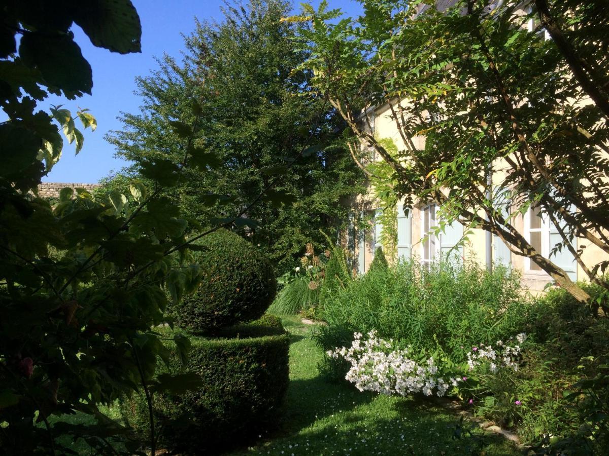 Bed and Breakfast De Ma Fenetre Saint-Martin-des-Entrees Экстерьер фото